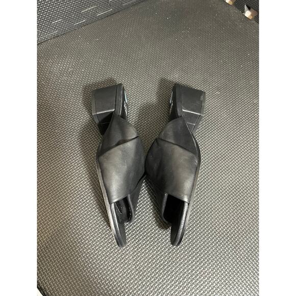Eileen Fisher Ruche Black Leather Slide Sandals Mules Size 6 Open Toe Low‎ Heel - Picture 5 of 8